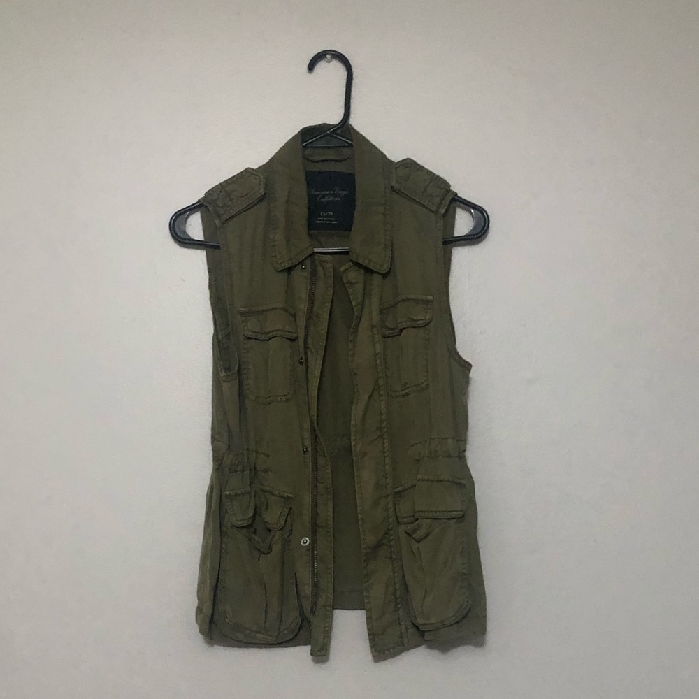AMERICAN EAGLE vest